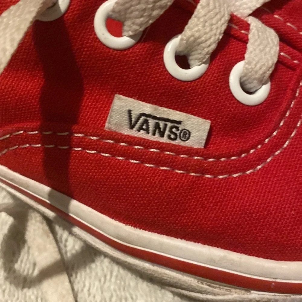 VANS Red Canvas Lace Up - Womens 7.5 -Mens 6​​​ - Picture 2 of 5